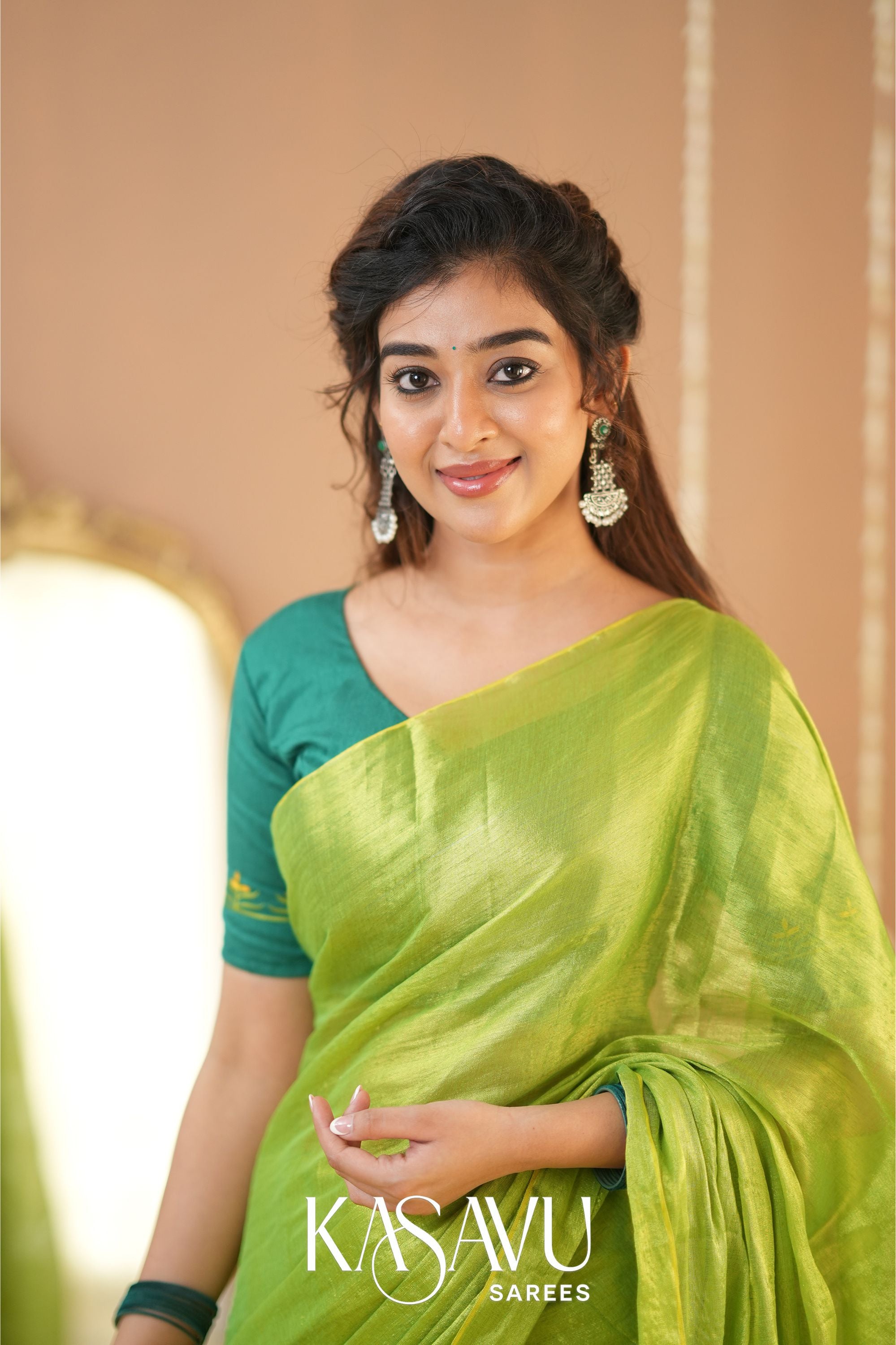 Kasavu Pista Green Tissue Cotten Saree Secondary image
