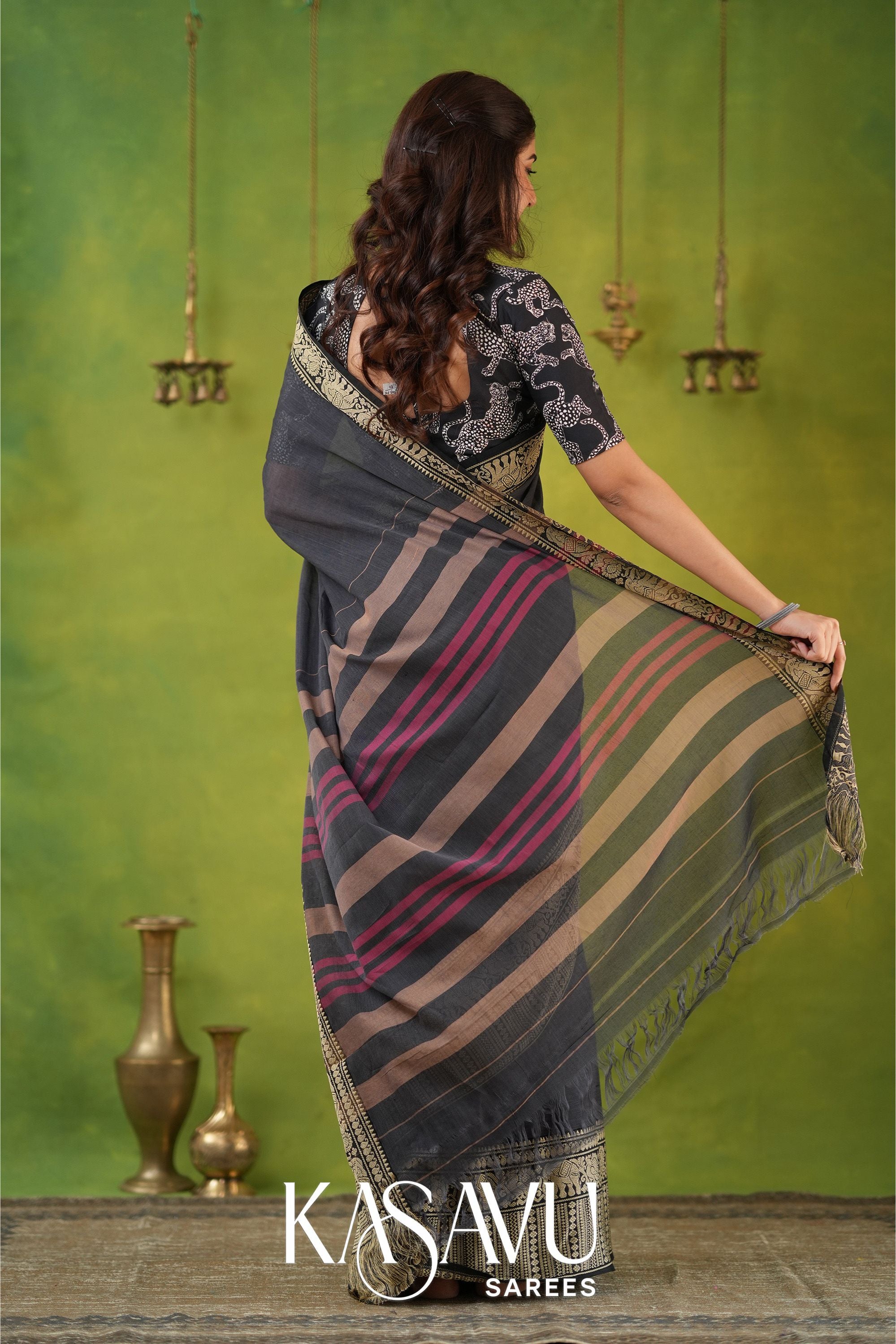 Kasavu Gray Narayanpet Cotton Saree
