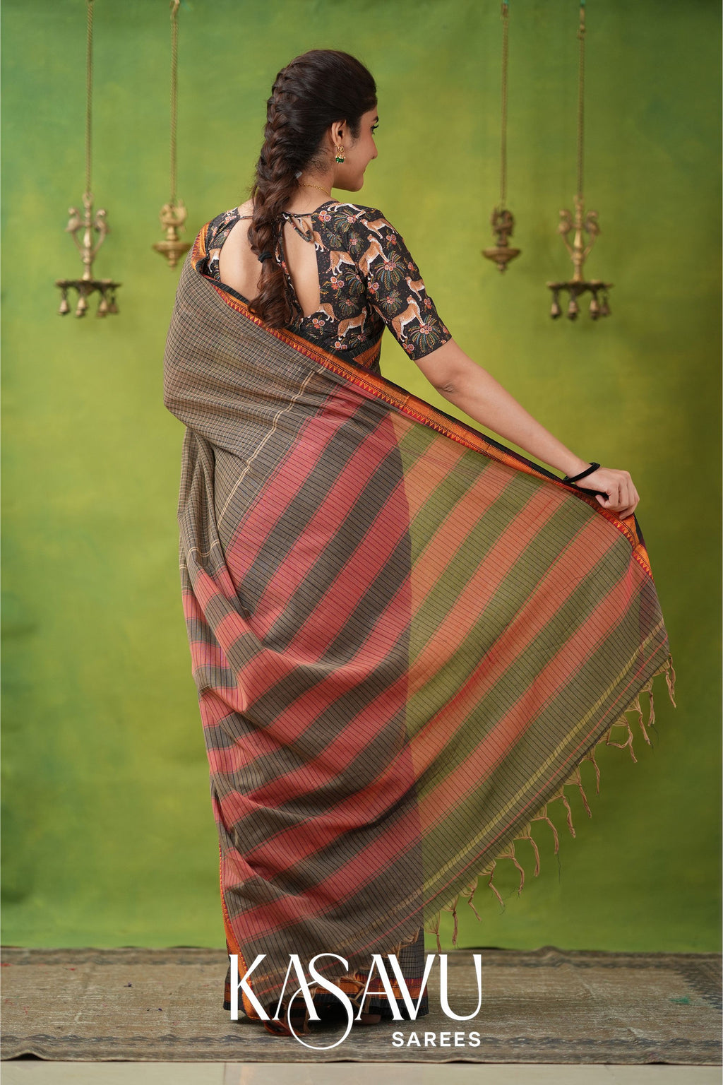 Kasavu Gray Narayanpet Cotton Saree