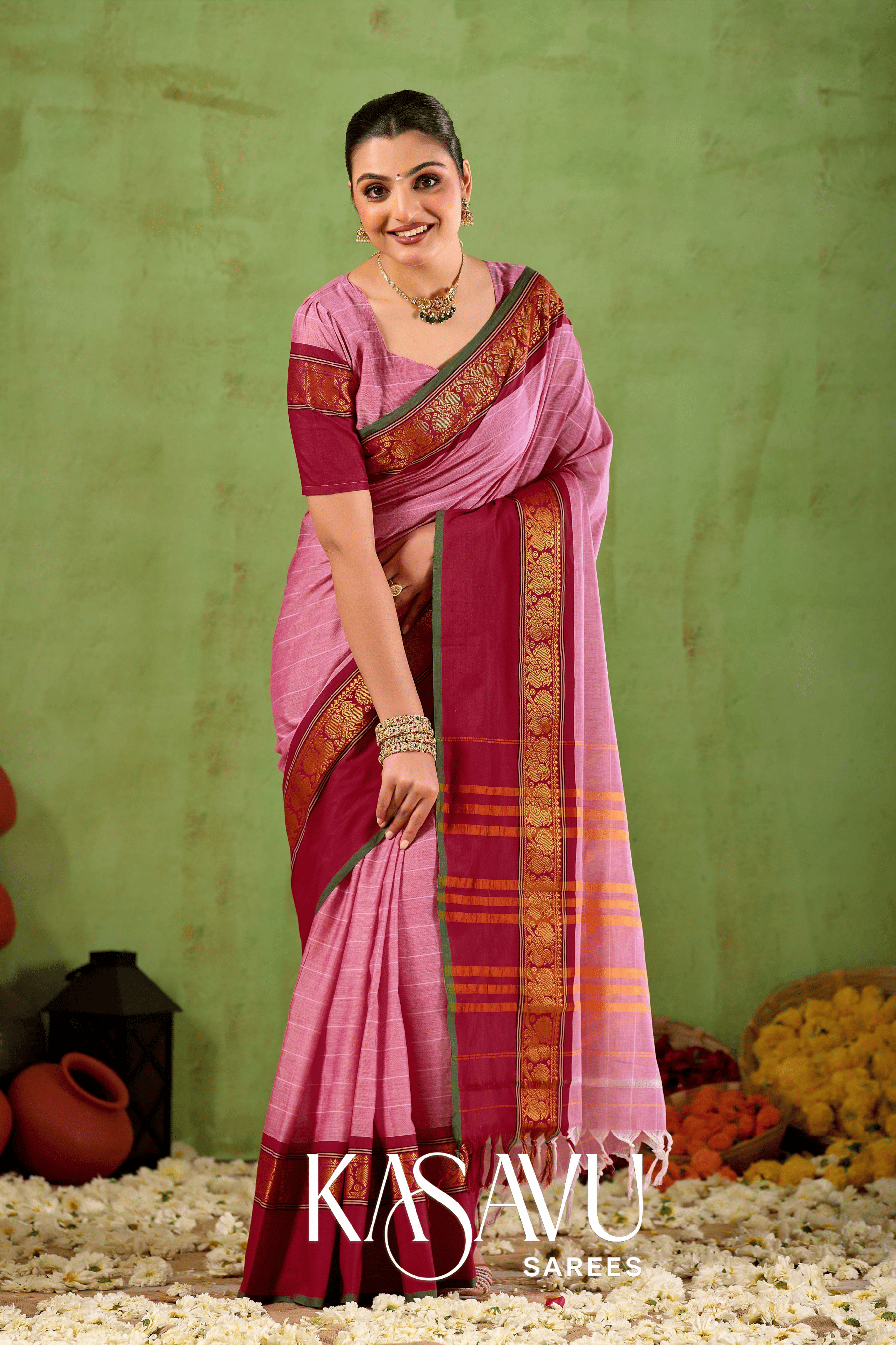Kasavu Pink Narayanpet Cotton Saree Main image