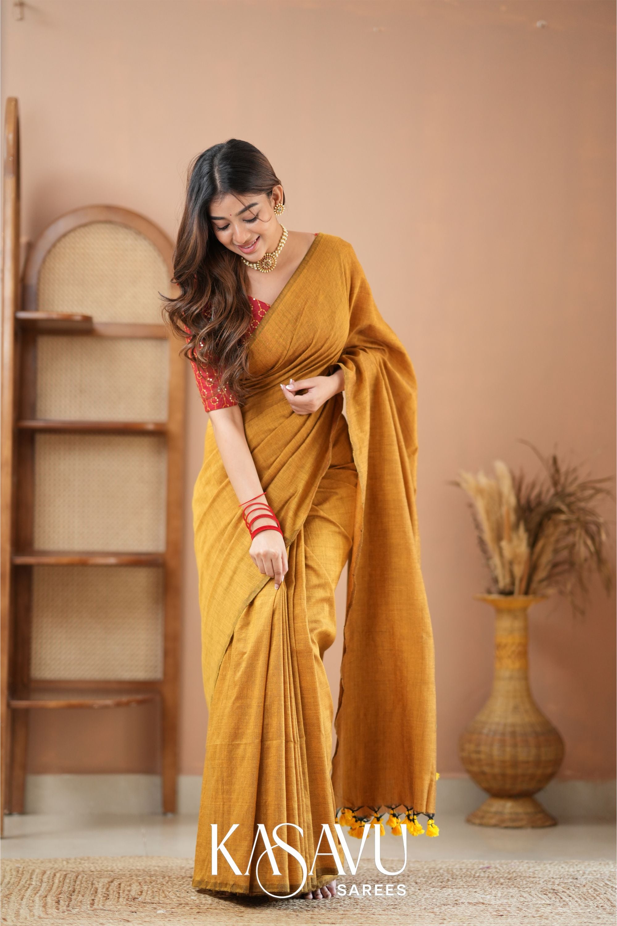 Kasavu Mustrad Powerloom Cotton Saree Main image
