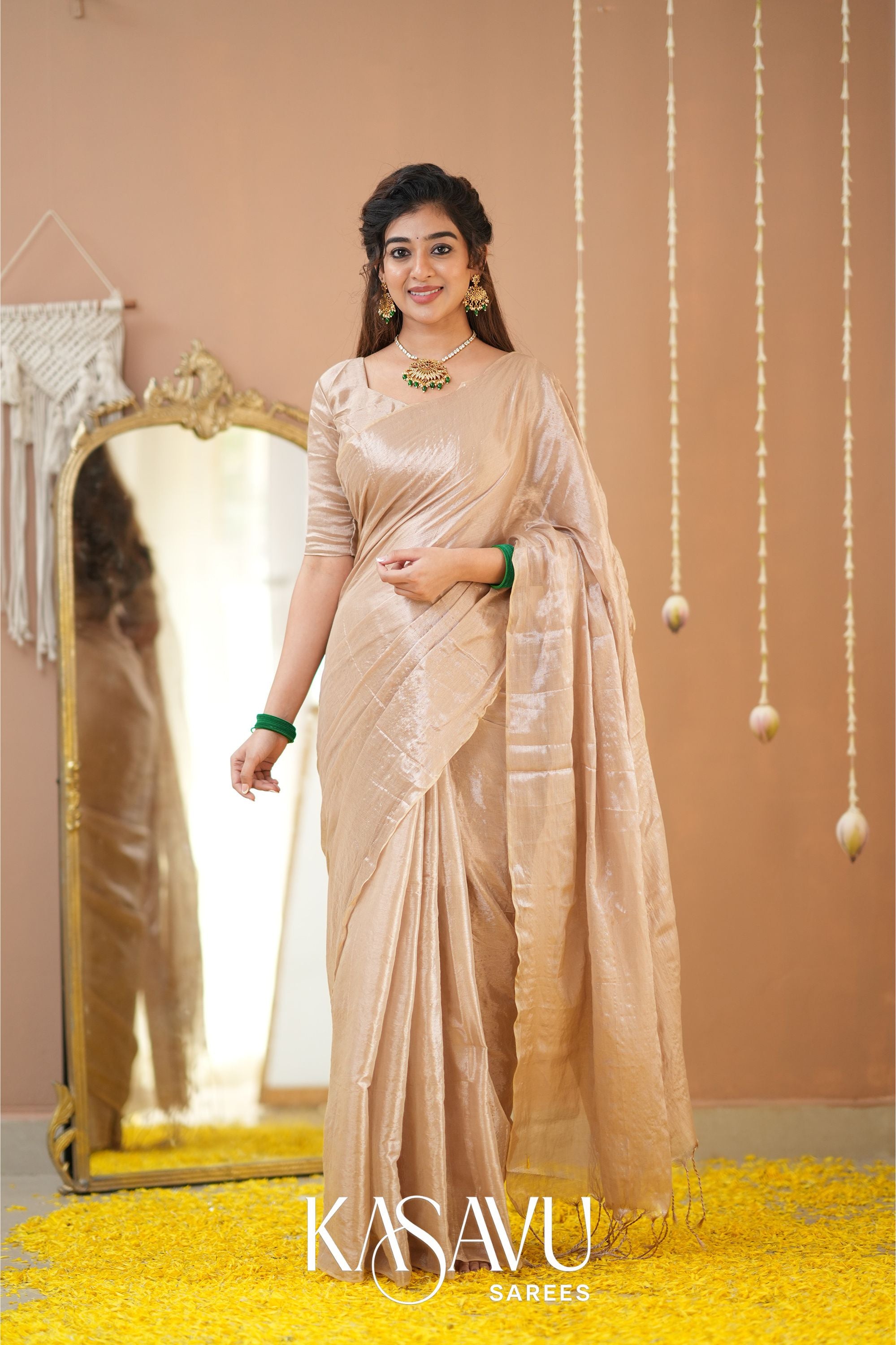Kasavu Beige Tissue Cotten Saree Main image