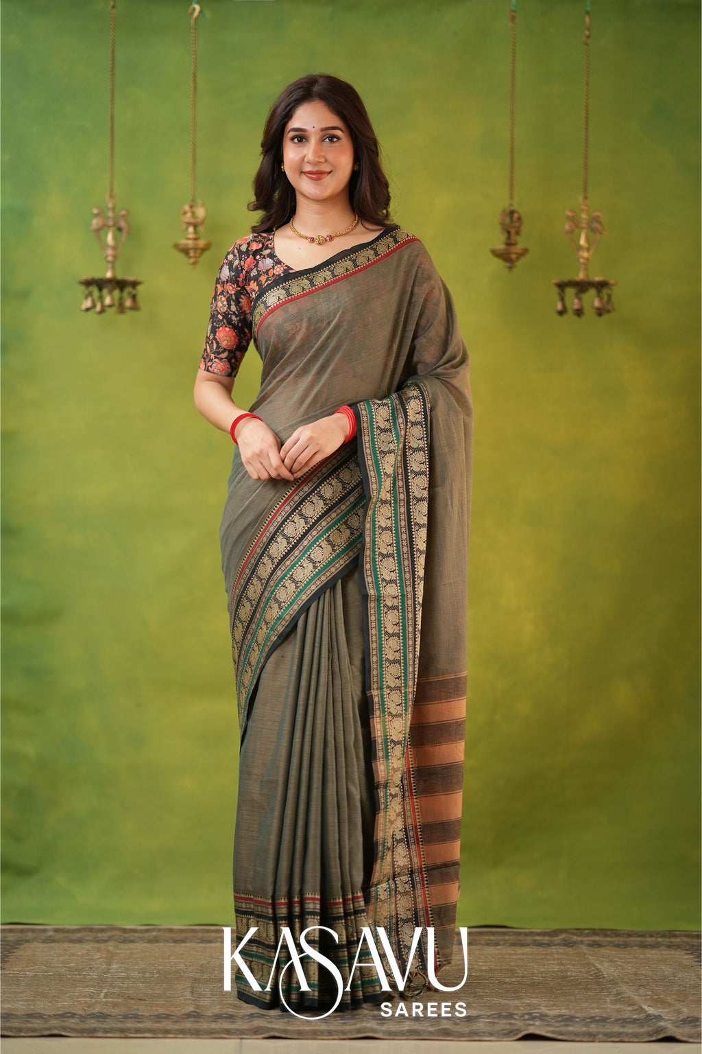 Kasavu Gray Narayanpet Cotton Saree